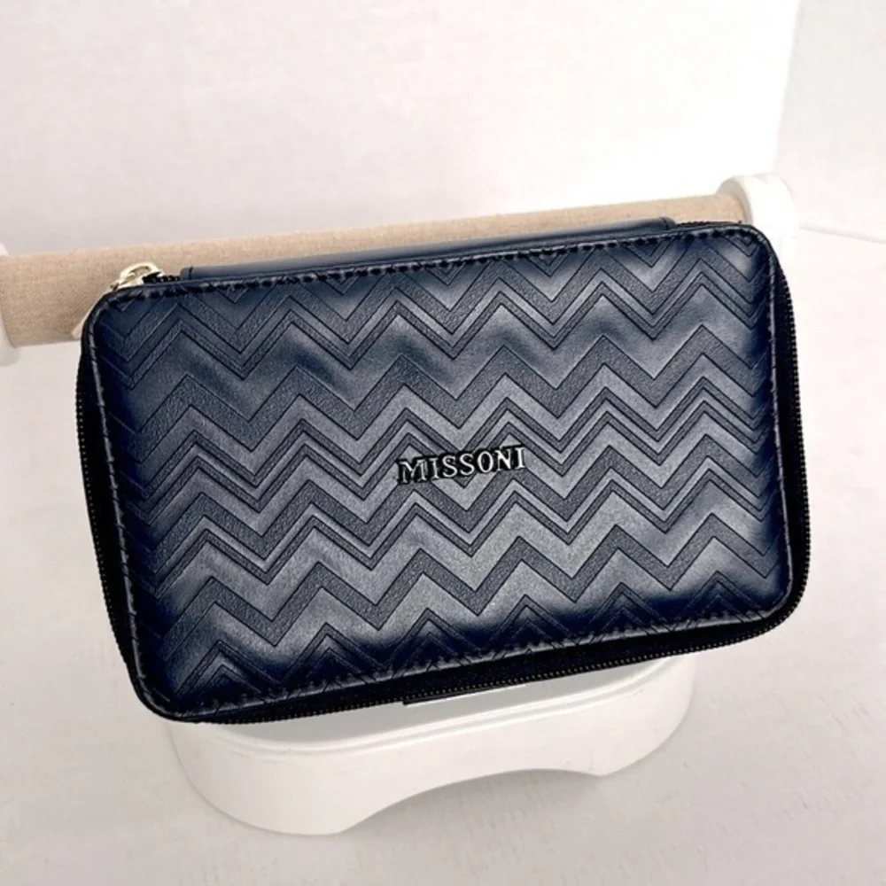 MISSONI for Delta clutch/ travel bag navy NWOT